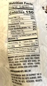 ハワイマカダミアナッツチョコレートの栄養表示の写真