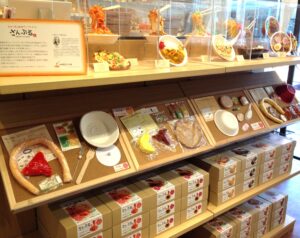 Samples of DIY food sample kits sold in Japan