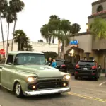 カリフォルニア州の古いアメリカのトラック写真